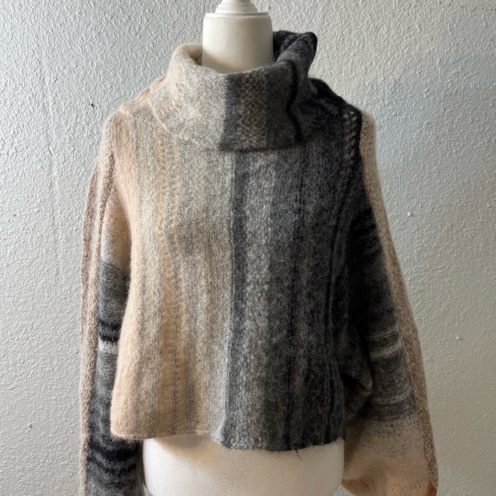 Free People Black and Cream Turtleneck Sweater